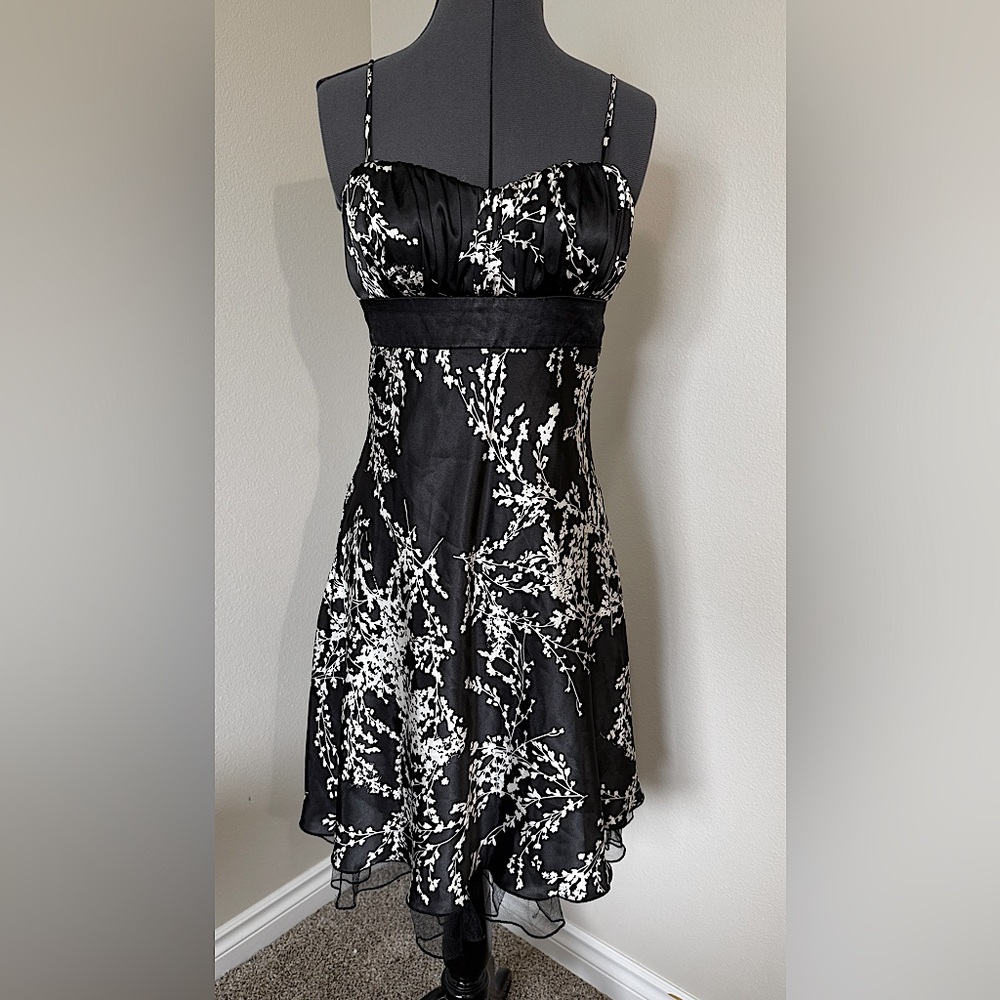 Speechless babydoll satin dress